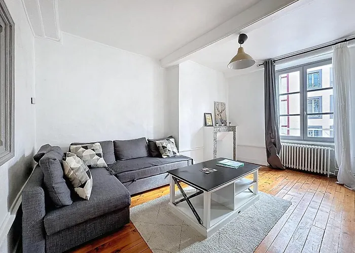 Апартаменты Cl-fd Centre Historique Marche Aux Poissons B